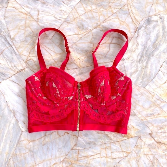 Victoria's Secret Fashion Show Red Very Sexy 34B Bra